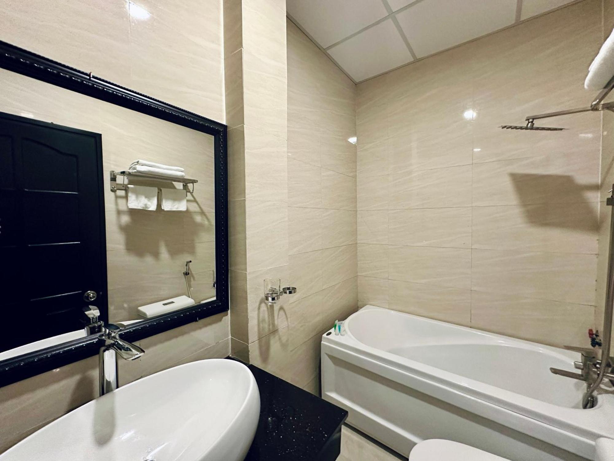 קאן טו Lion Hotel מראה חיצוני תמונה